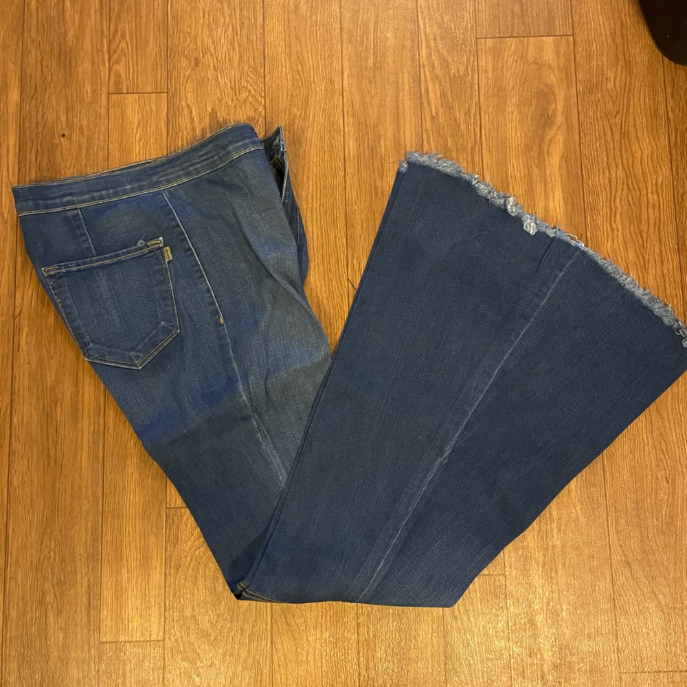 Boutique brand roughcut flares